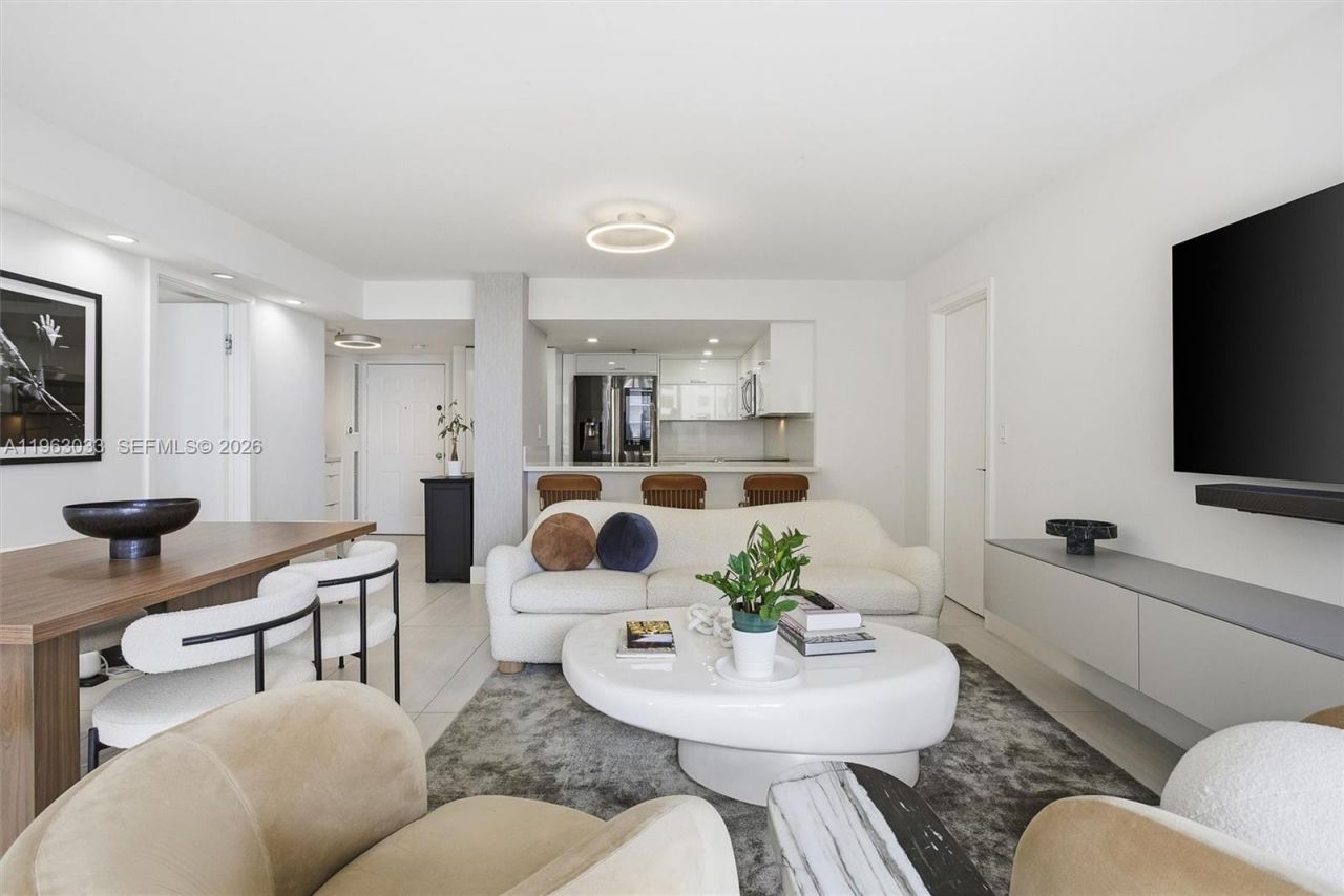 540 Brickell Key Dr, Unit 823, Miami, FL 33131 Photo