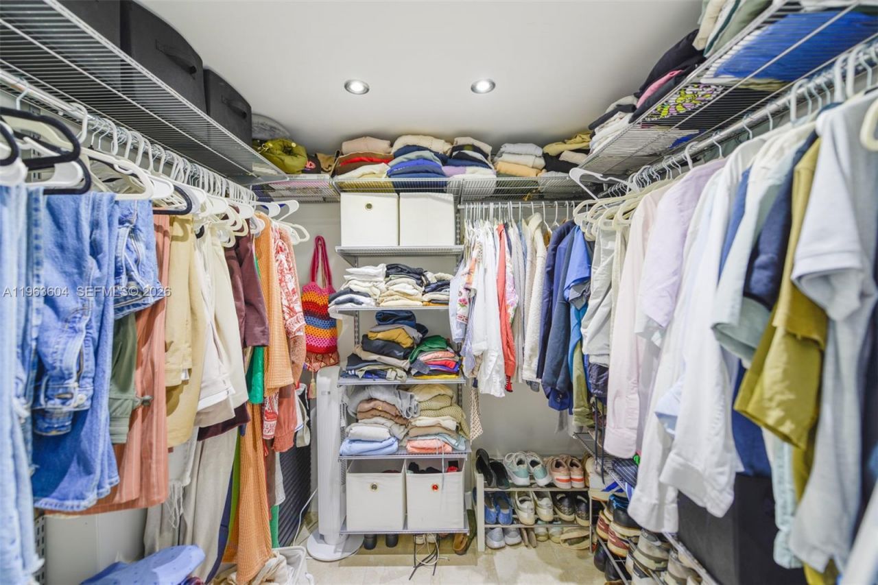 2101 Brickell Ave , Unit 2009, Miami, FL 33129 Photo