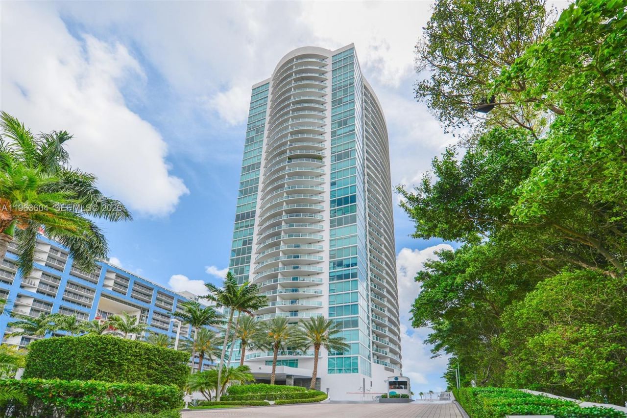 2101 Brickell Ave , Unit 2009, Miami, FL 33129 Photo
