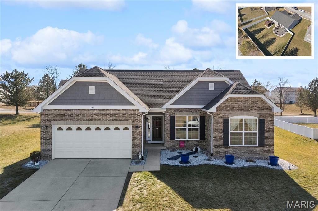 225 Kenley Court, Belleville, IL 62220 Main Photo