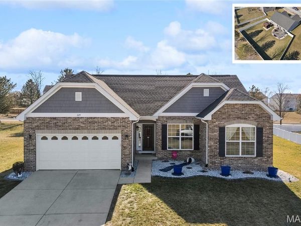 225 Kenley Court, Belleville, IL 62220