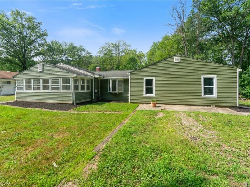 17632 Laurel Avenue, Lake Milton, OH 44429 Photo 1