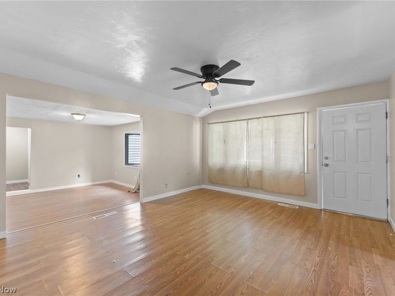 17632 Laurel Avenue, Lake Milton, OH 44429 Photo 16