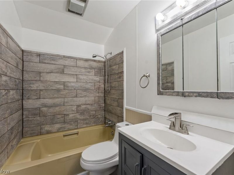 17632 Laurel Avenue, Lake Milton, OH 44429 Photo 30