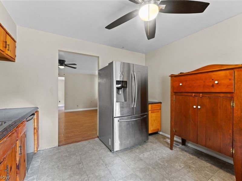 17632 Laurel Avenue, Lake Milton, OH 44429 Photo 9