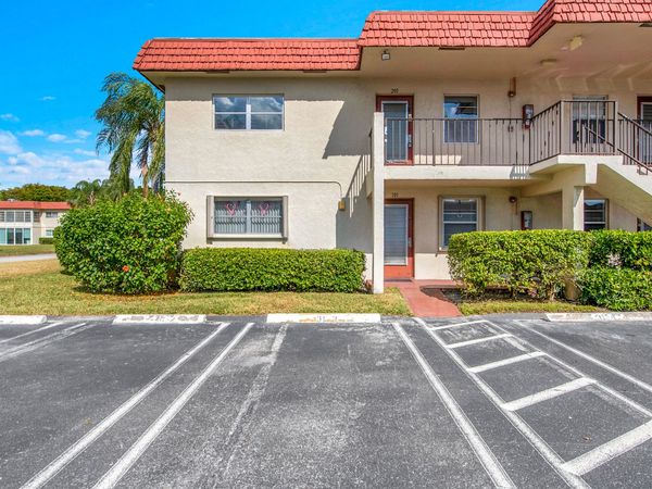 31 Abbey Lane, Unit 101, Delray Beach, FL 33446