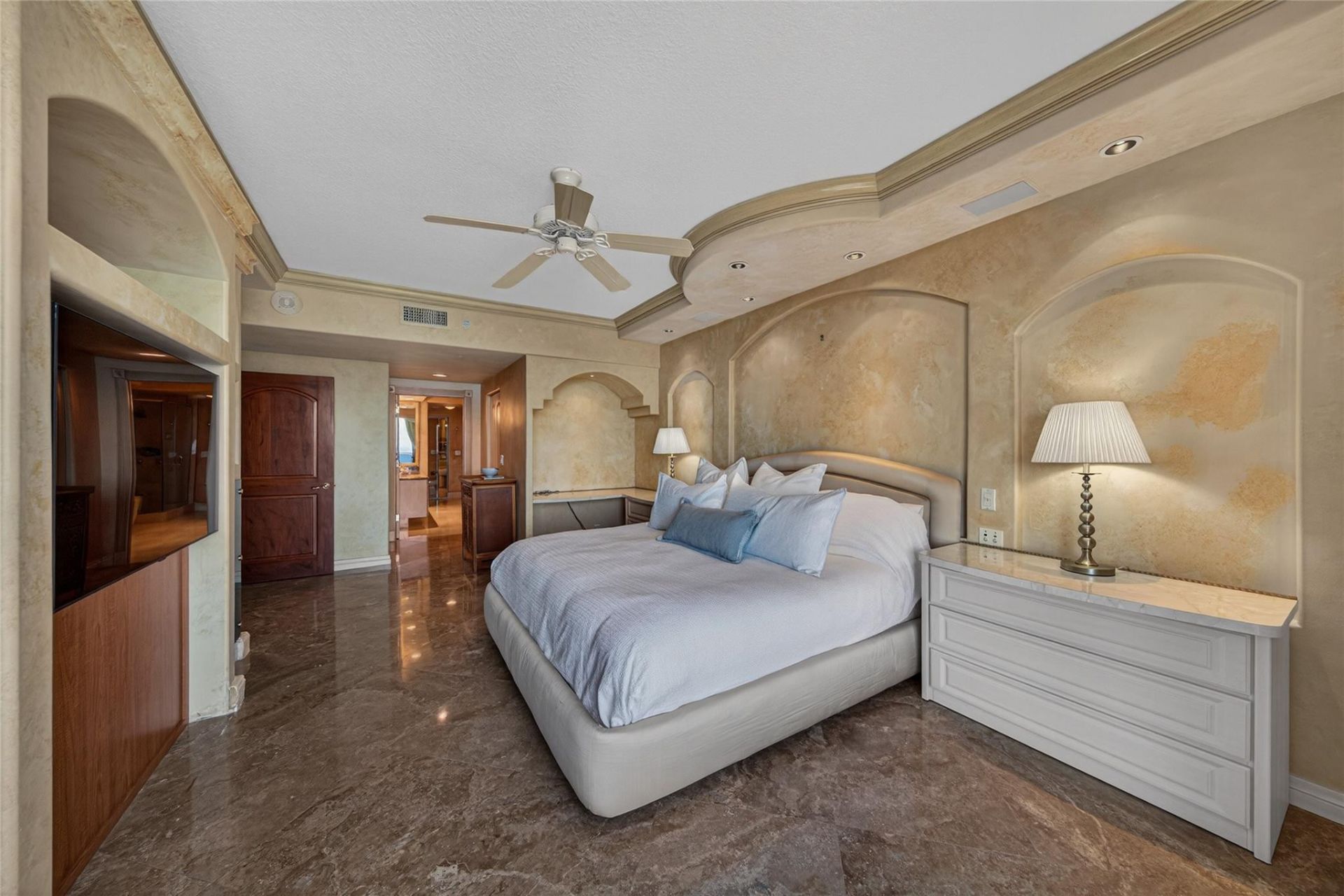 3200 N Ocean Boulevard, Unit 1907, Fort Lauderdale, FL 33308 Photo