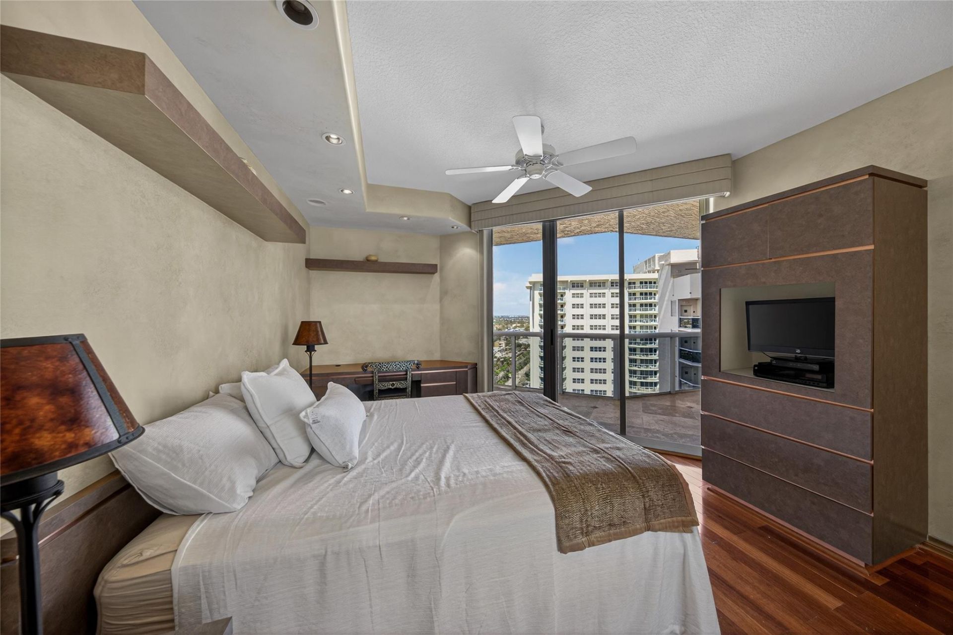 3200 N Ocean Boulevard, Unit 1907, Fort Lauderdale, FL 33308 Photo