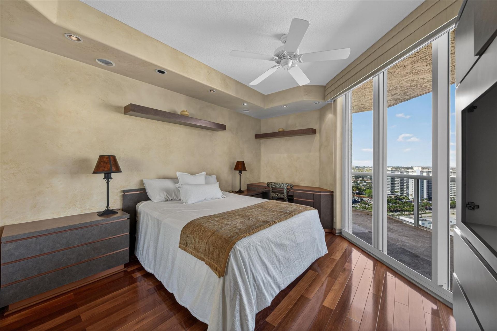 3200 N Ocean Boulevard, Unit 1907, Fort Lauderdale, FL 33308 Photo