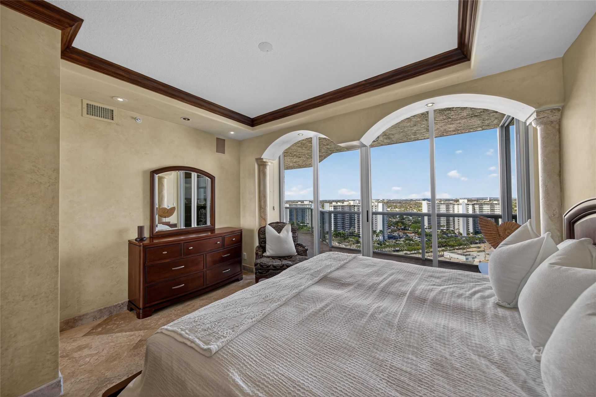 3200 N Ocean Boulevard, Unit 1907, Fort Lauderdale, FL 33308 Photo