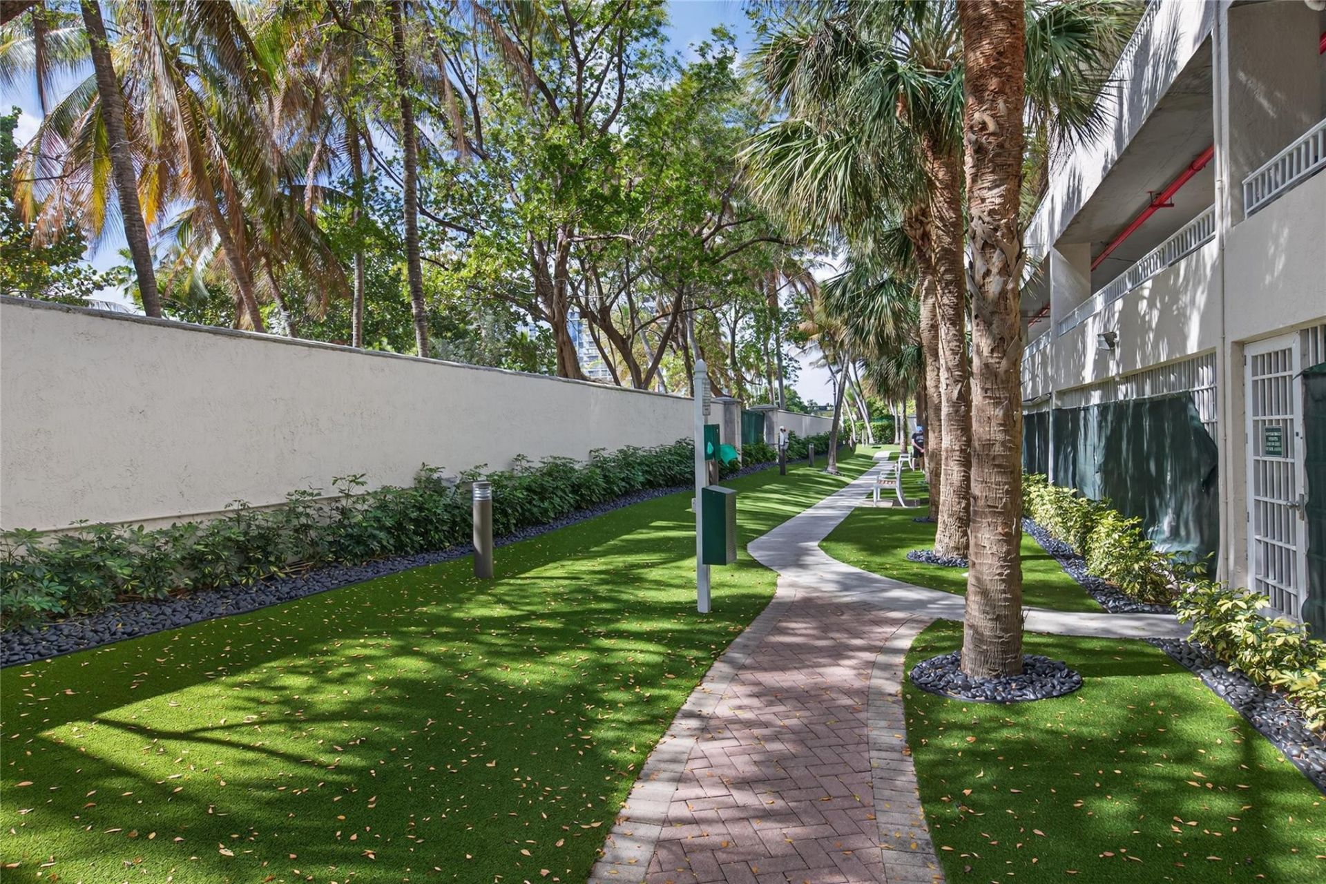 3200 N Ocean Boulevard, Unit 1907, Fort Lauderdale, FL 33308 Photo