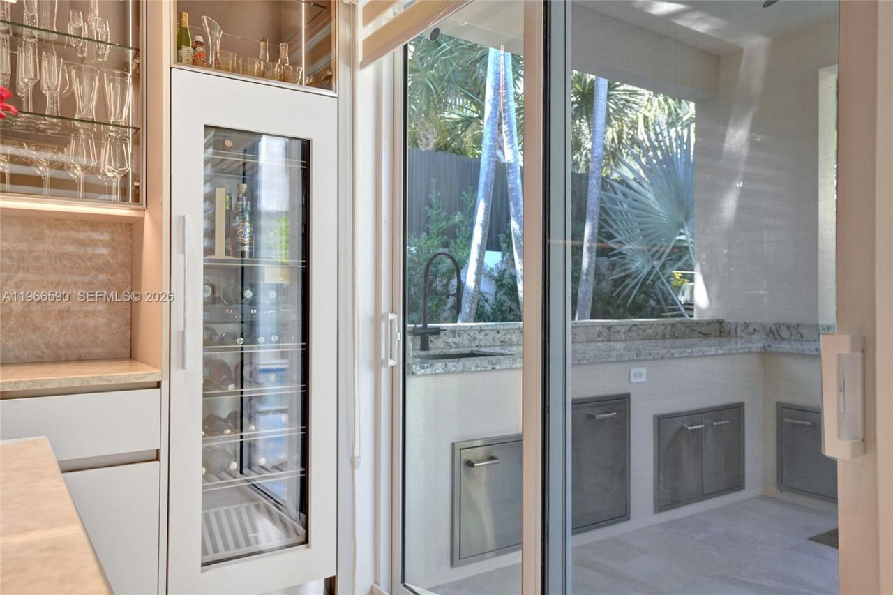 20824 NE 37th Ave, Unit 20824, Aventura, FL 33180 Photo