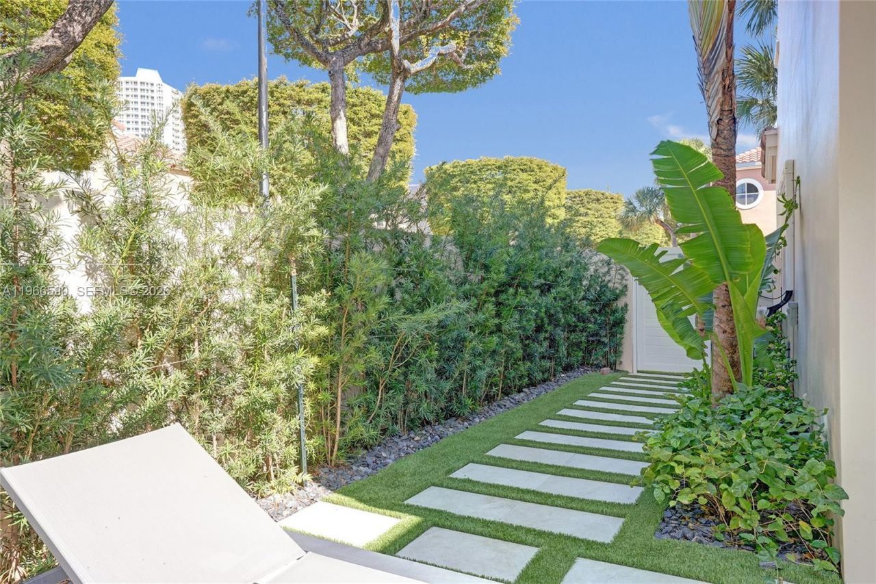 20824 NE 37th Ave, Unit 20824, Aventura, FL 33180 Photo