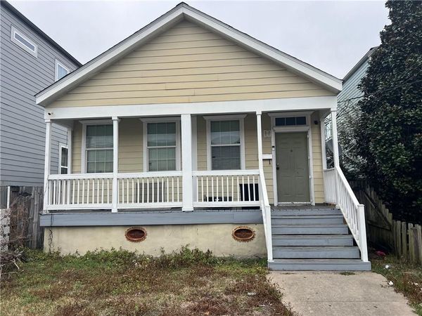 2433 AMELIA Street, New Orleans, LA 70115