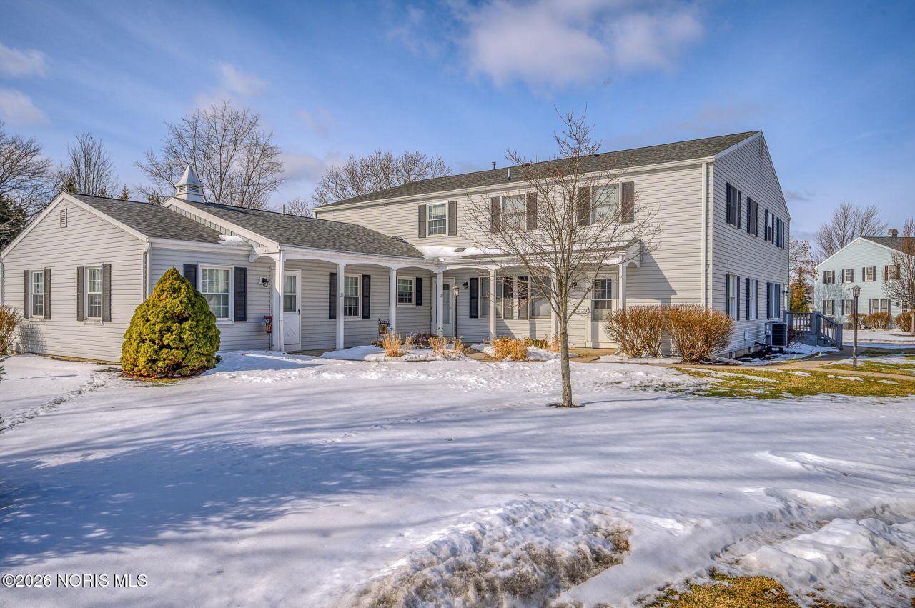 160 Quail Road, Perrysburg, OH 43551 Main Photo