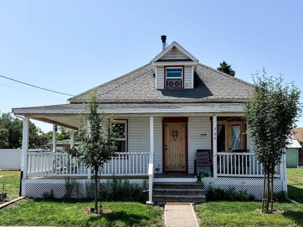 307 G St., Endicott, WA 99125