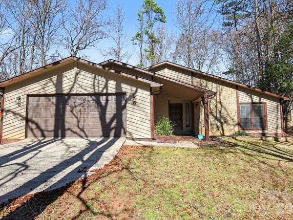 7341 Elwood Drive, Charlotte, NC 28227