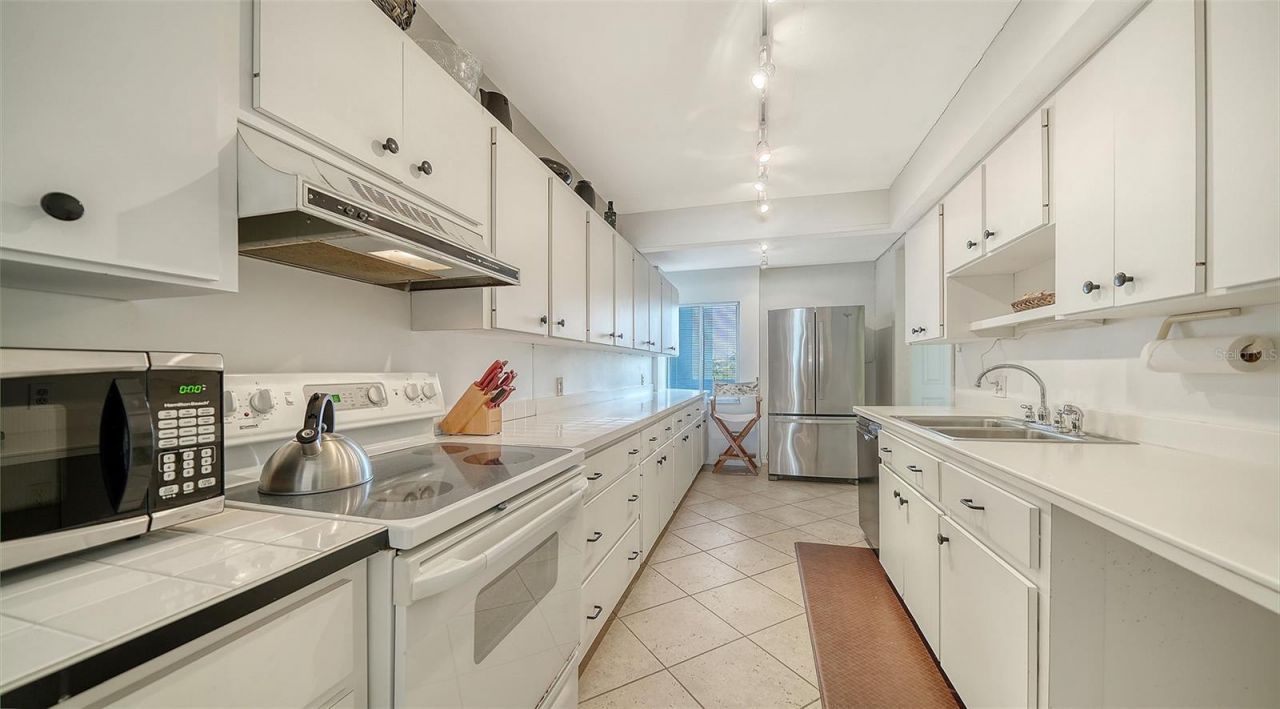 19 Whispering Sands Drive, Unit 204, Sarasota, FL 34242 Photo