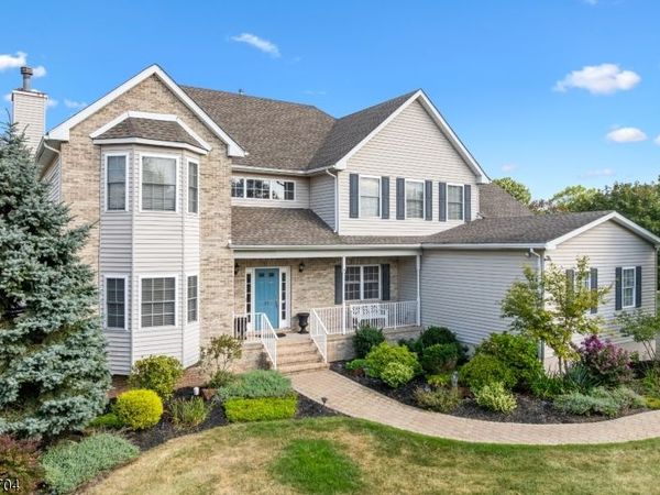 41 White Meadow Rd, Hillsborough, NJ 08844