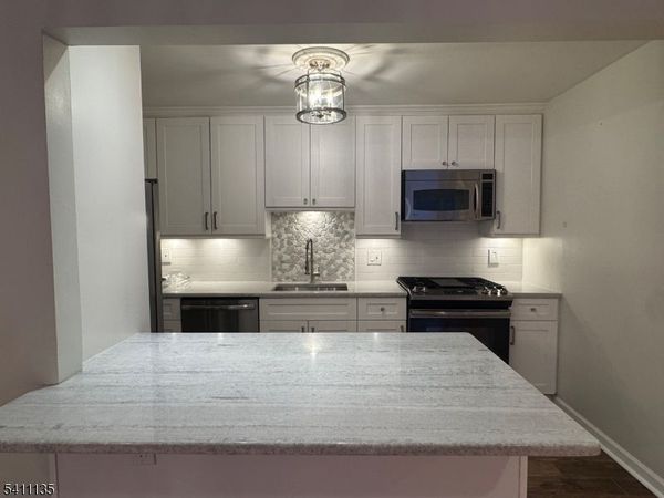 50 W LINDSLEY RD, Unit 42, Cedar Grove, NJ 07009