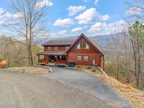 206 Rodeo Drive, Gatlinburg, TN 37738