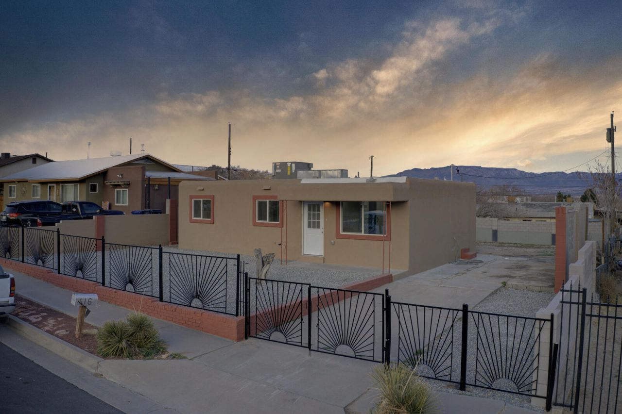 416 68th Street Sw, Albuquerque, NM 87121 Main Photo