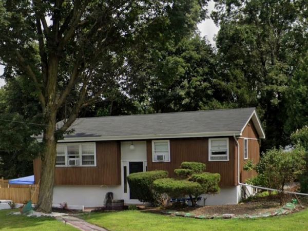 35 Oxford Road, New Windsor, NY 12553