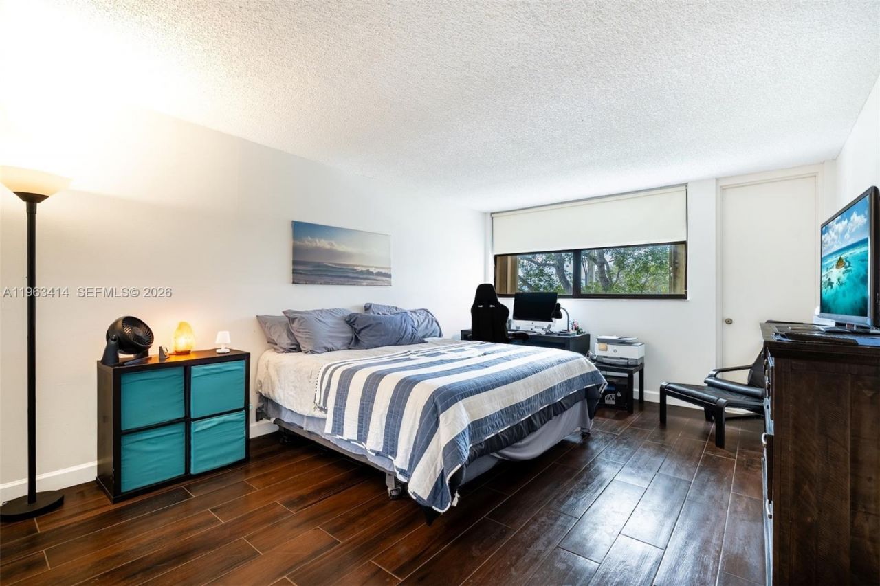 16475 Golf Club Rd, Unit 307, Weston, FL 33326 Photo