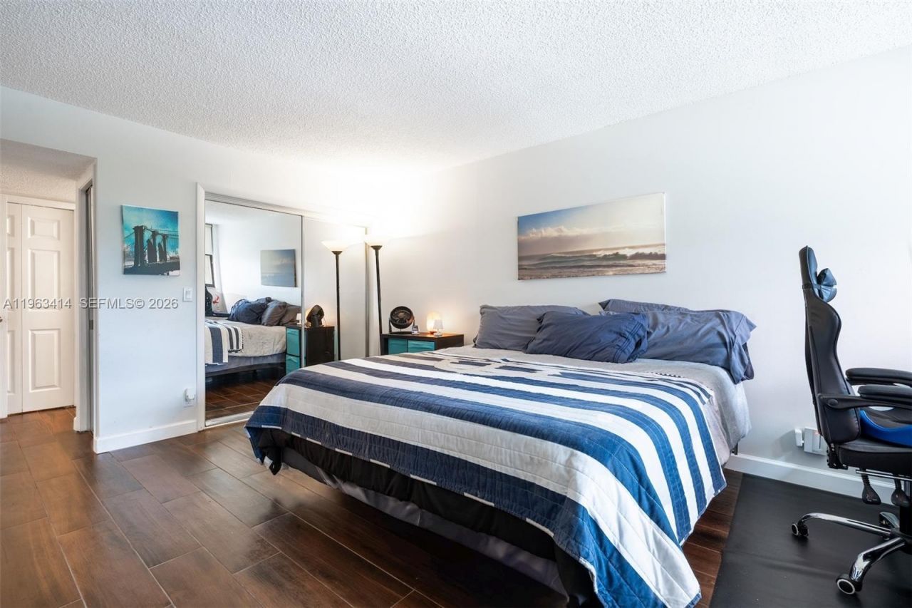 16475 Golf Club Rd, Unit 307, Weston, FL 33326 Photo