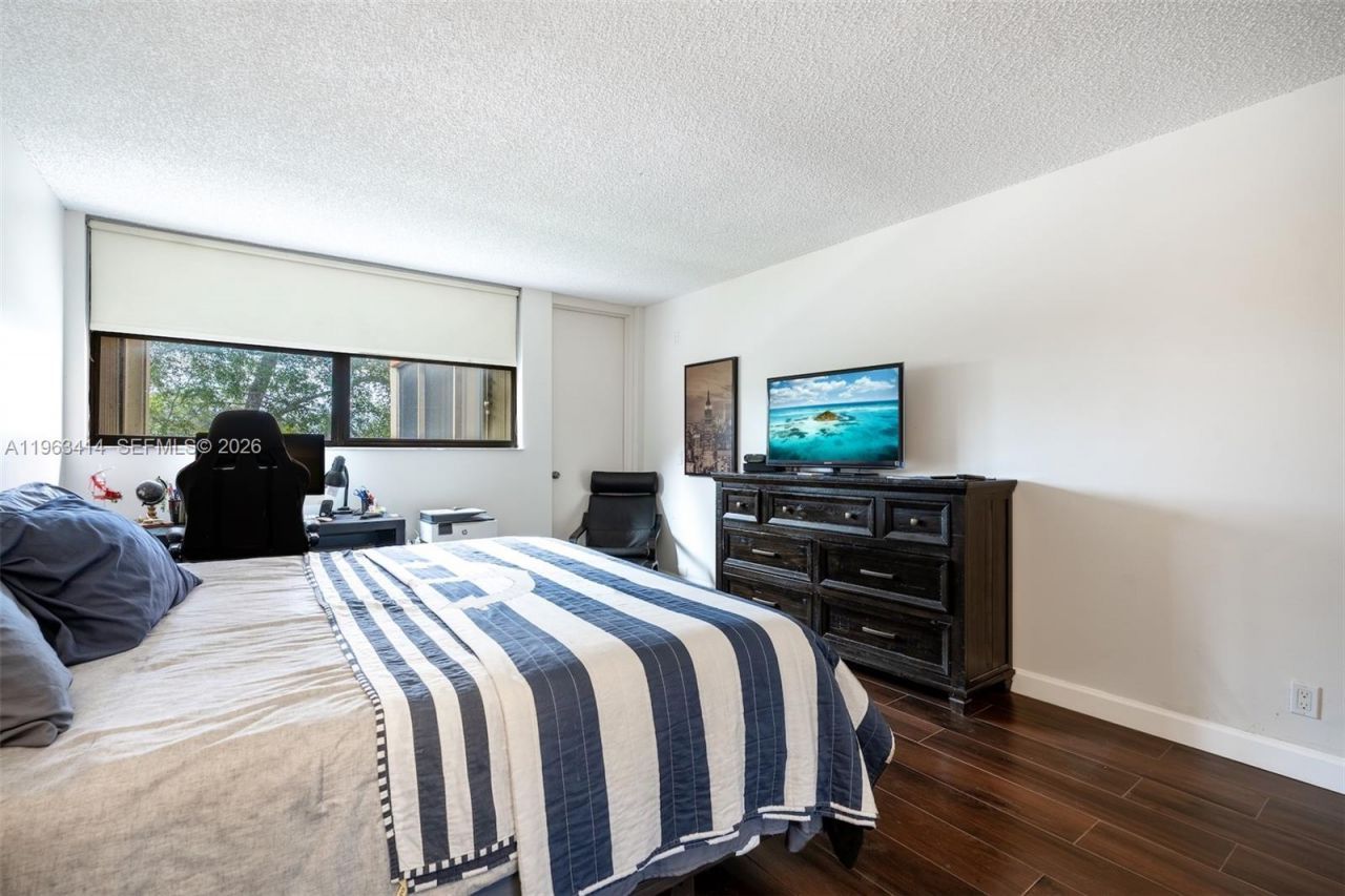 16475 Golf Club Rd, Unit 307, Weston, FL 33326 Photo