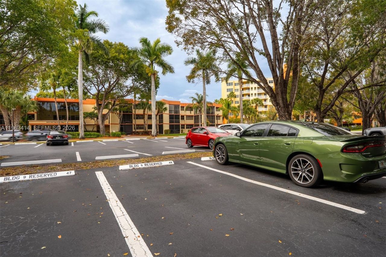 16475 Golf Club Rd, Unit 307, Weston, FL 33326 Photo