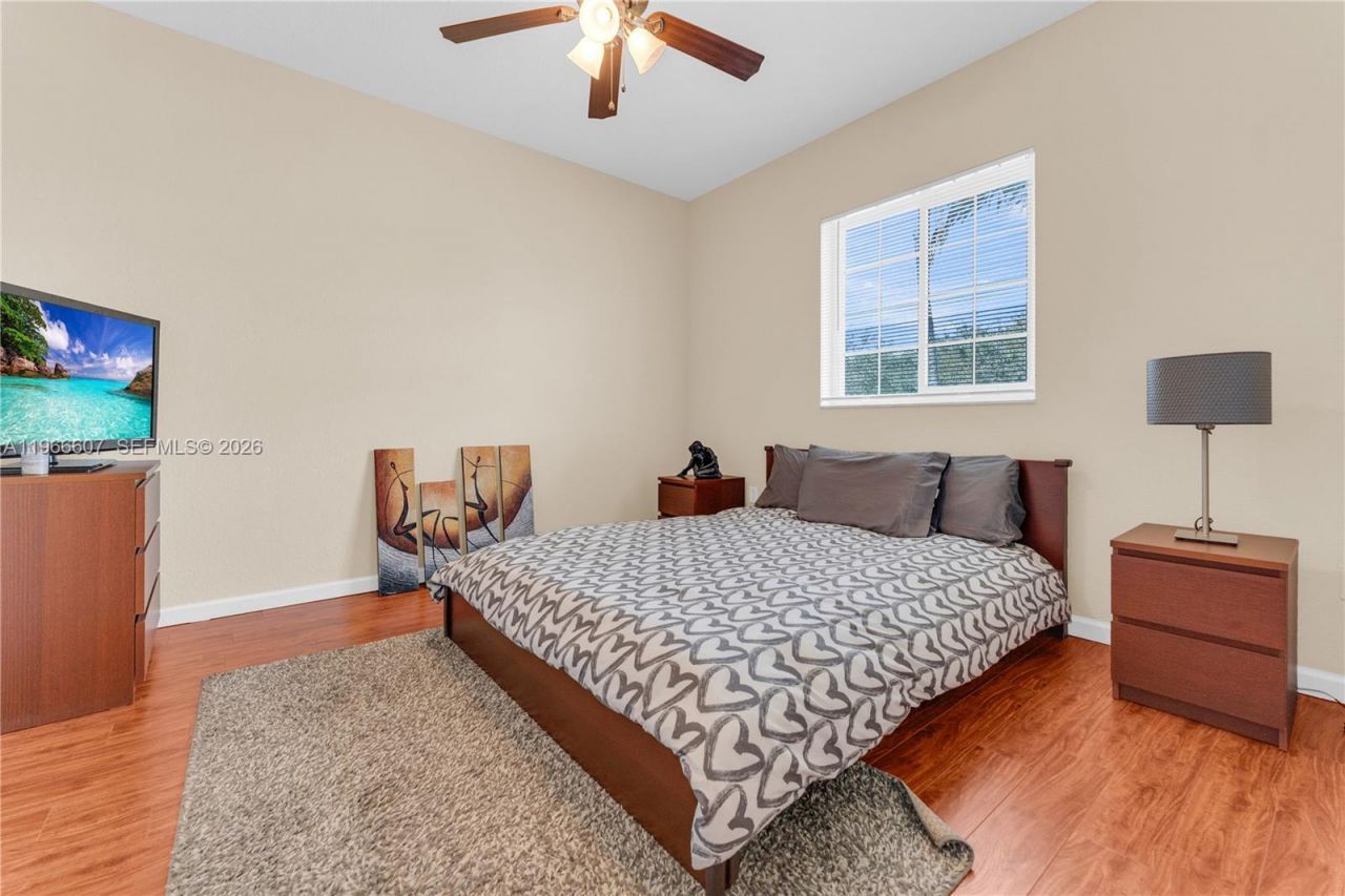 8844 S Isles Cir, Tamarac, FL 33321 Photo