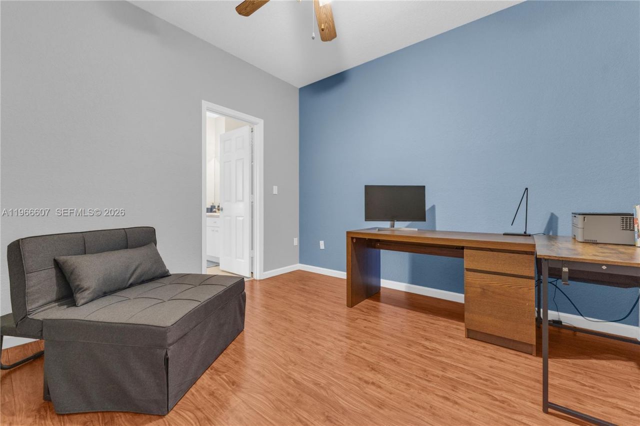 8844 S Isles Cir, Tamarac, FL 33321 Photo