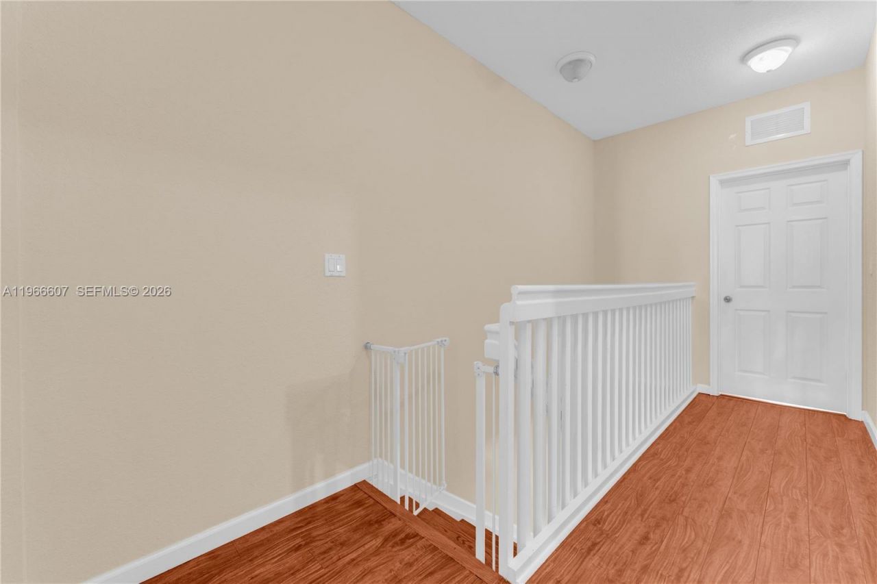 8844 S Isles Cir, Tamarac, FL 33321 Photo