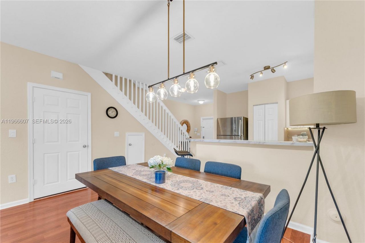 8844 S Isles Cir, Tamarac, FL 33321 Photo