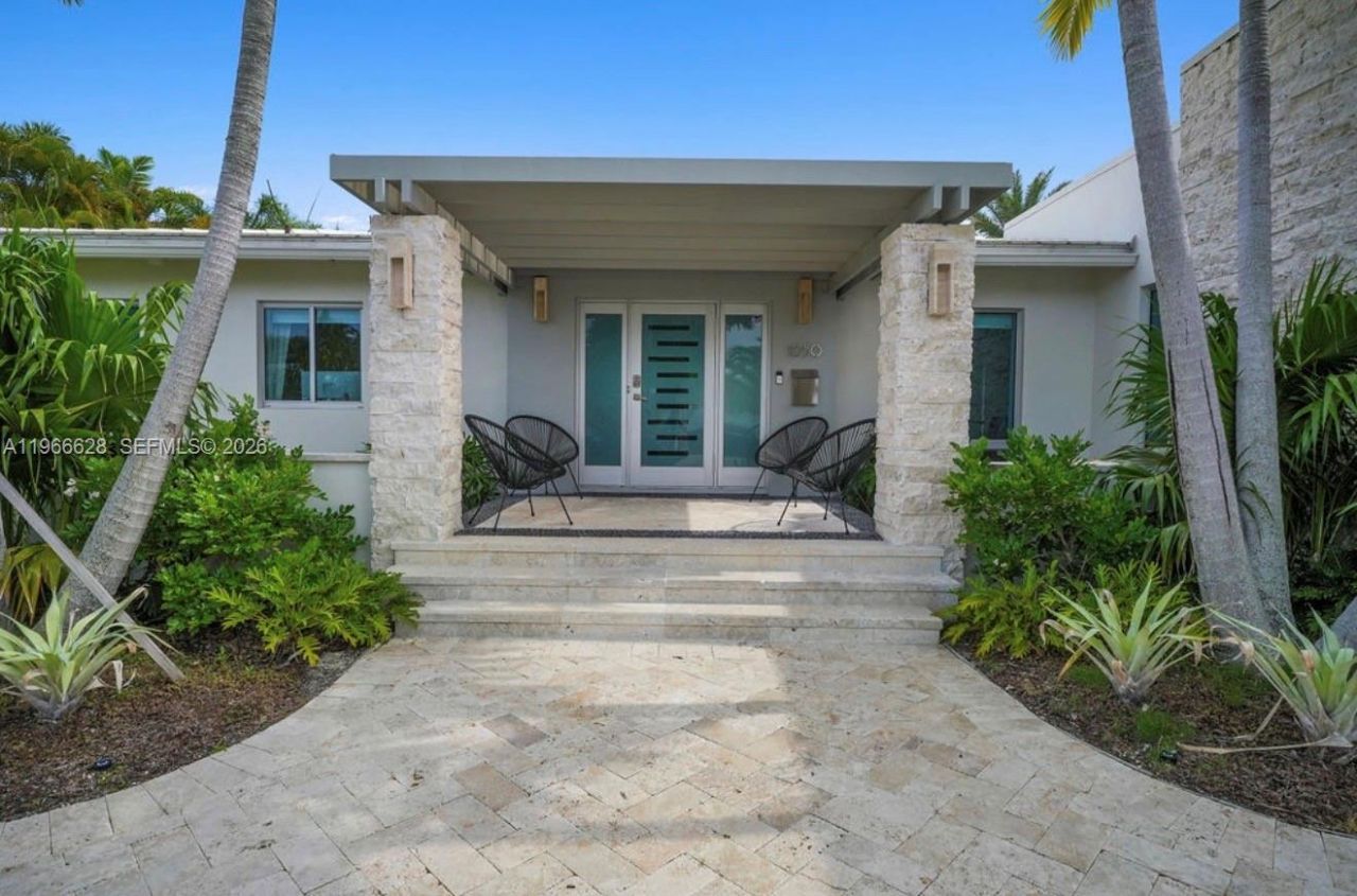 1050 Jefferson St, Hollywood, FL 33019 Photo