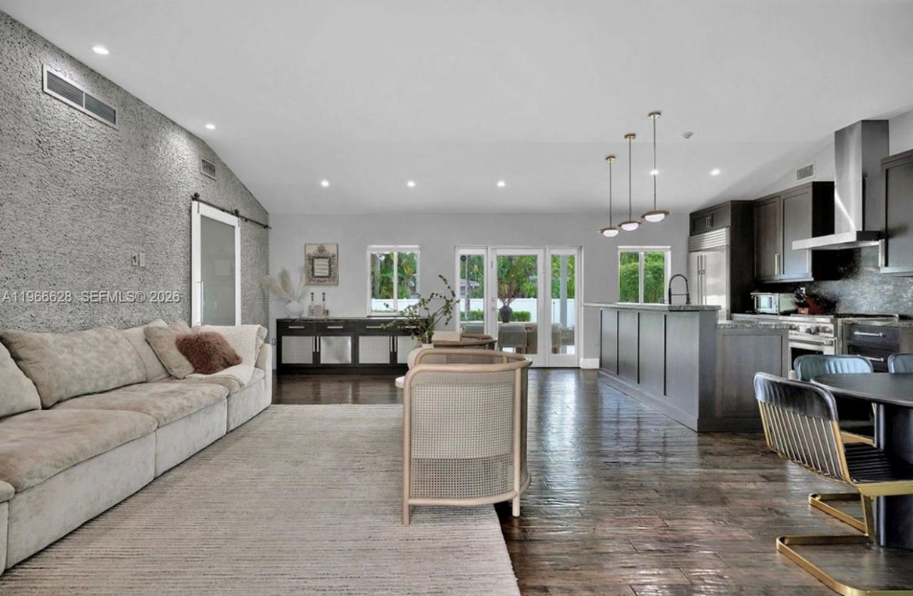 1050 Jefferson St, Hollywood, FL 33019 Photo