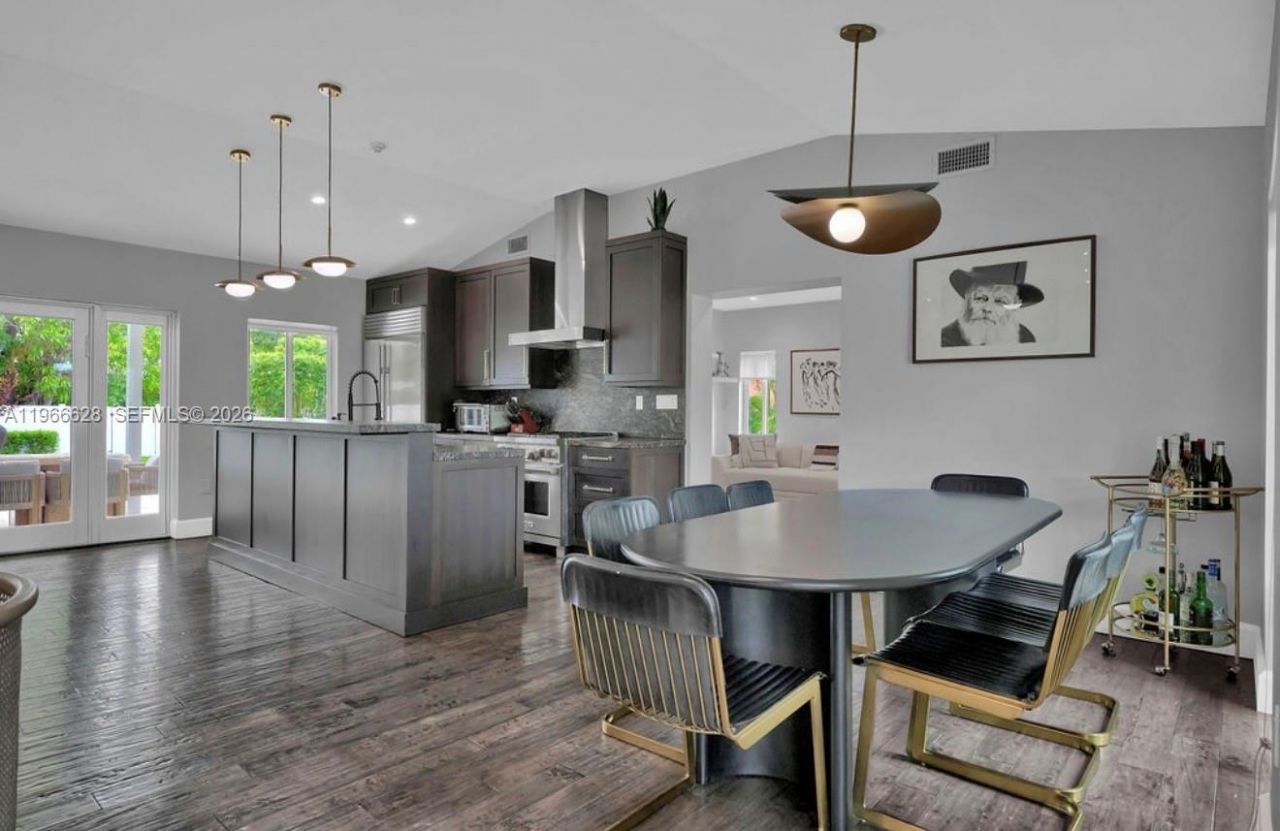 1050 Jefferson St, Hollywood, FL 33019 Photo