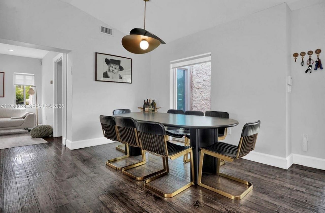 1050 Jefferson St, Hollywood, FL 33019 Photo