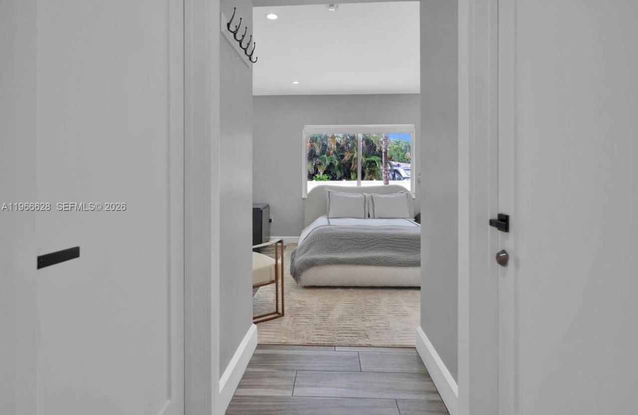 1050 Jefferson St, Hollywood, FL 33019 Photo