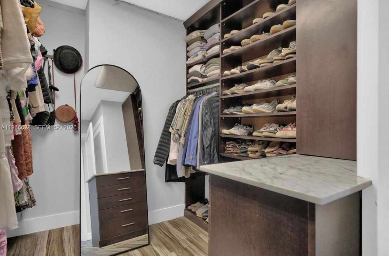 1050 Jefferson St, Hollywood, FL 33019 Photo