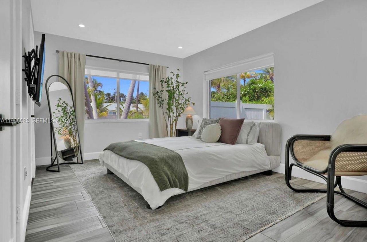 1050 Jefferson St, Hollywood, FL 33019 Photo