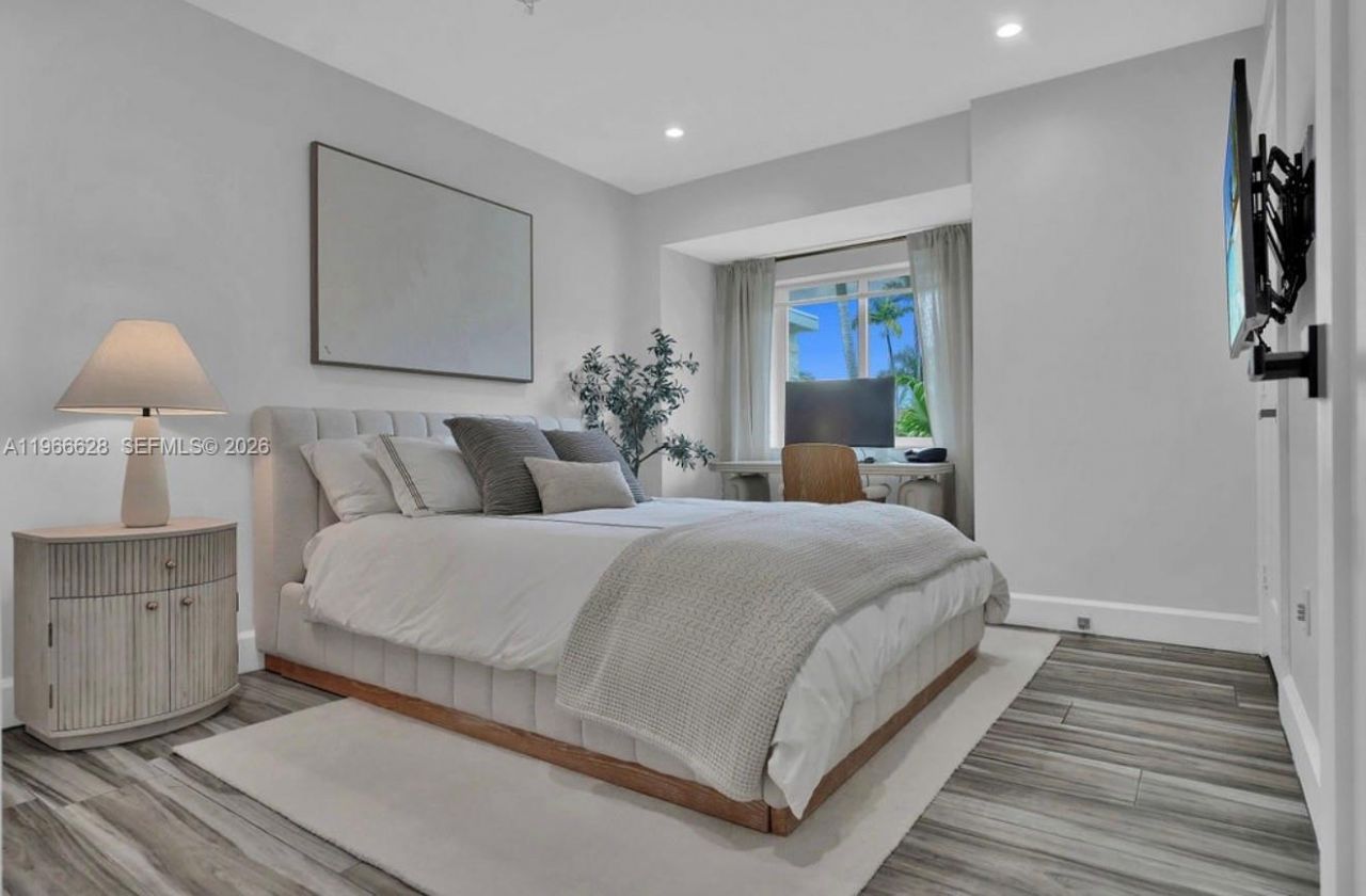 1050 Jefferson St, Hollywood, FL 33019 Photo