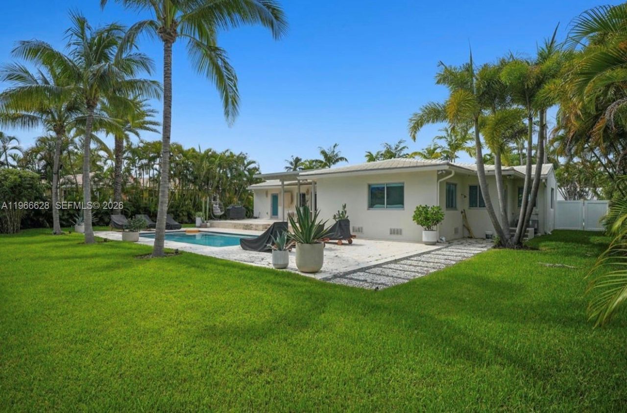 1050 Jefferson St, Hollywood, FL 33019 Photo