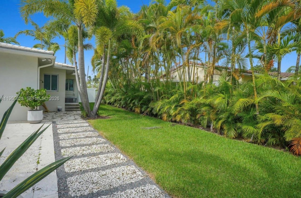 1050 Jefferson St, Hollywood, FL 33019 Photo