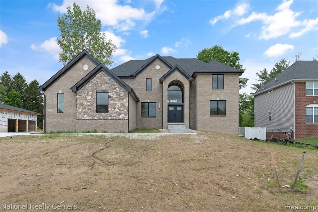 5245 Buell Drive, Commerce Township, MI 48382 Main Photo