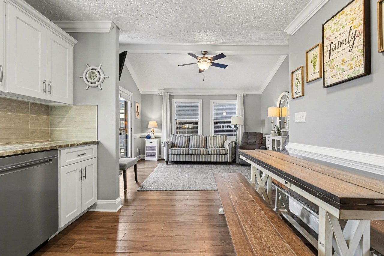 6001-1544 S Kings Hwy. Photo 16