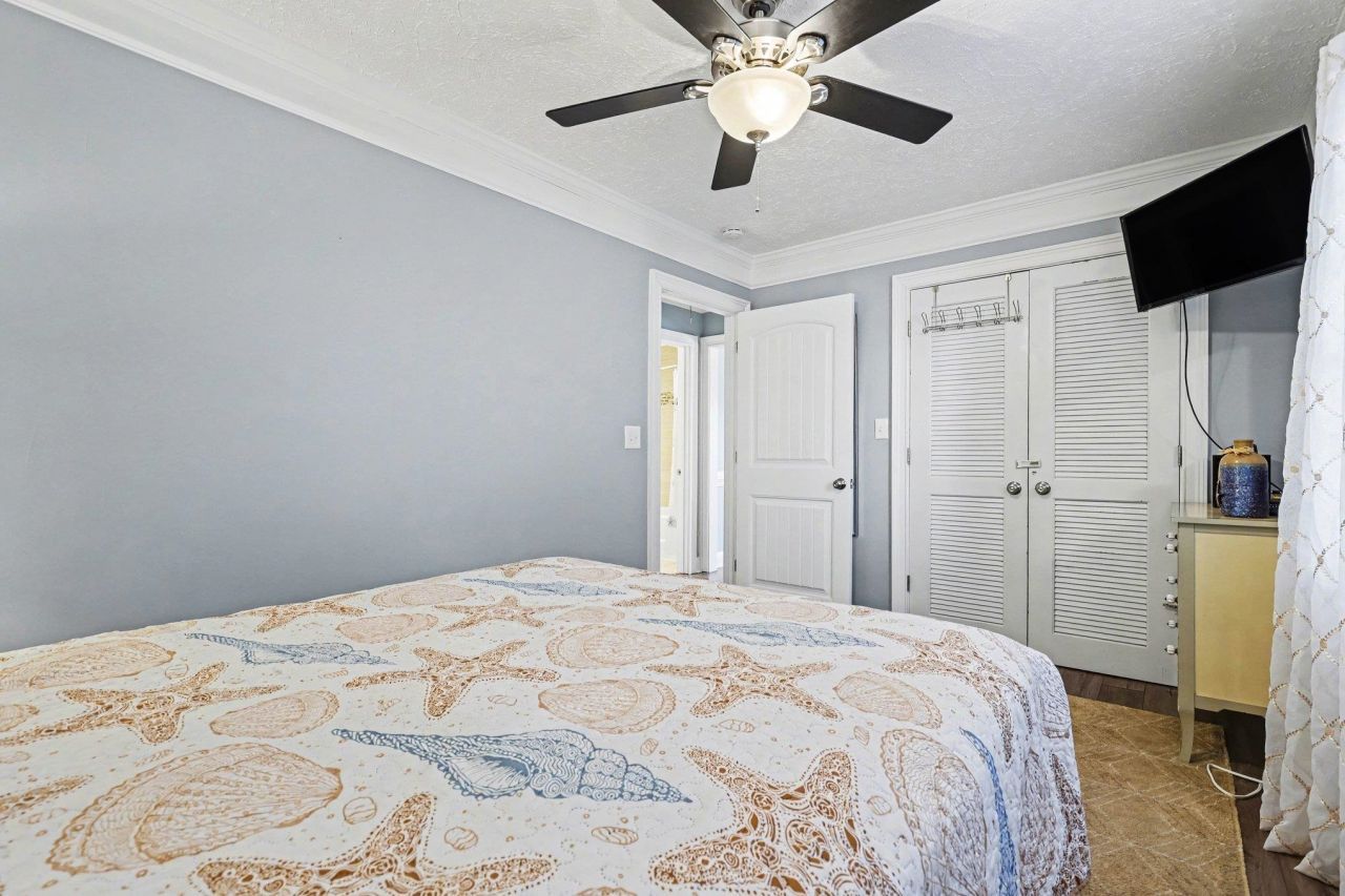 6001-1544 S Kings Hwy. Photo 9