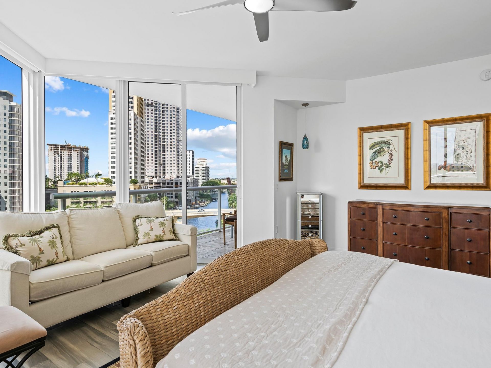 333 Las Olas Way, Unit 910, Fort Lauderdale, FL 33301 Photo
