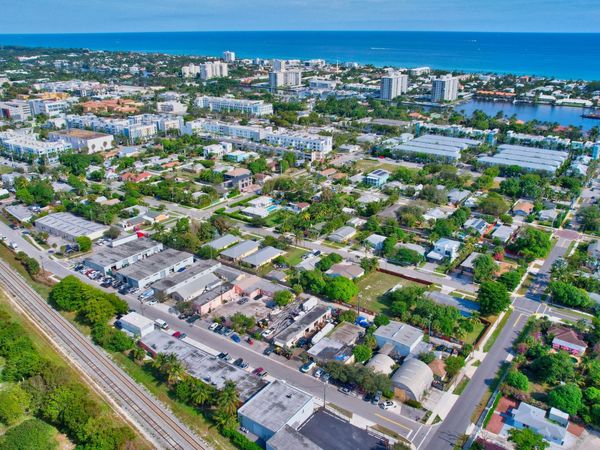 369 SE 2nd Avenue, Delray Beach, FL 33483